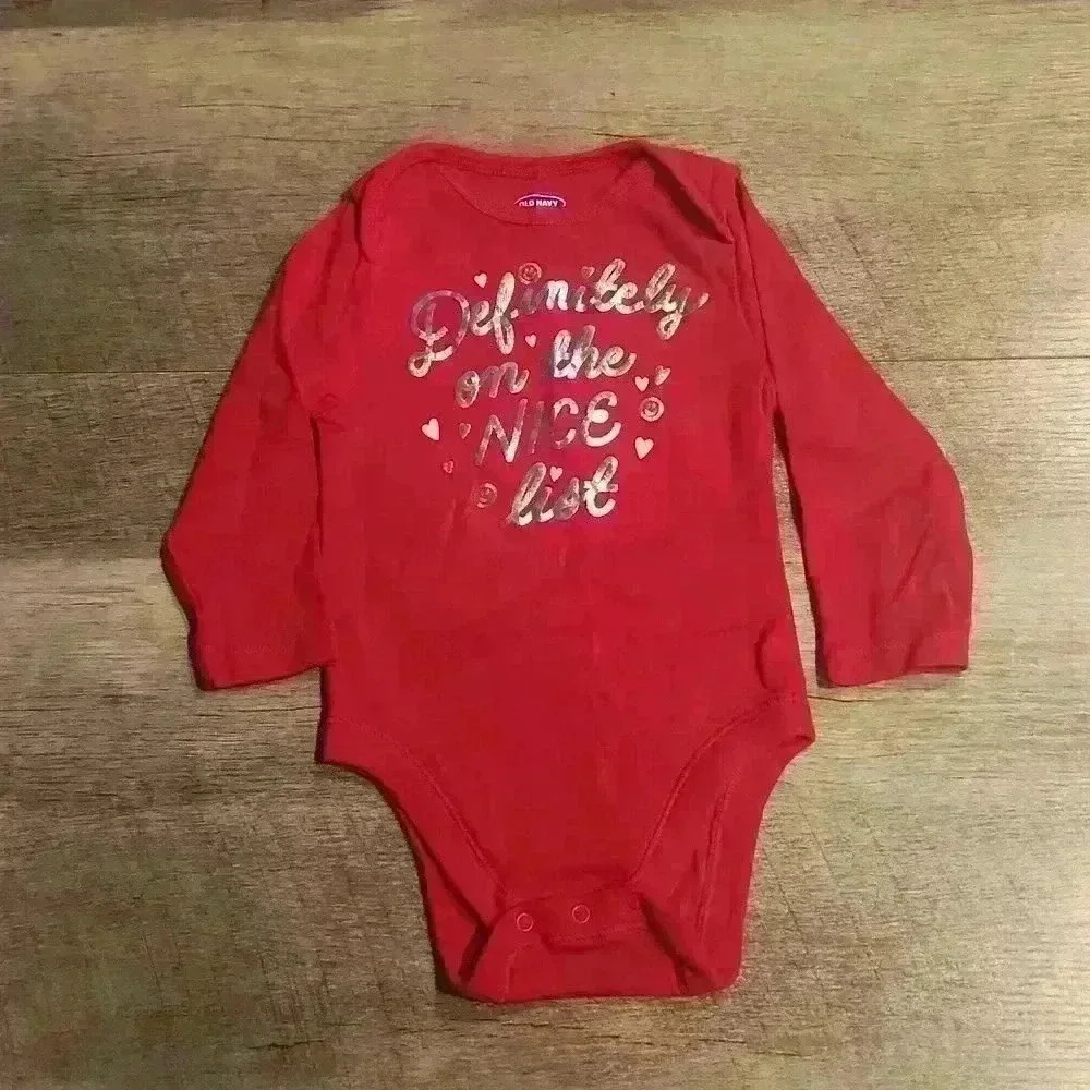 2 Piece Holiday Outfit. Top Old Navy Size 6-12 months. Bottoms Garanimals - Picture 4 of 8